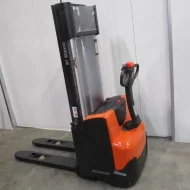 BT SWE120 – Gerbeur Électrique Professionnel 1,2 T – Image 3