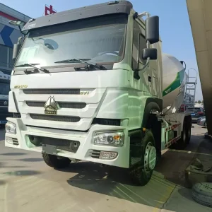 SINOTRUK HOWO 6x4 – Camion malaxeur béton