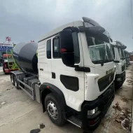HOWO TX350 Cement Mixer Truck – Image 2