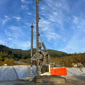 Foreuse LIEBHERR LB-24 – Équipement de Forage Professionnel Haute Performance