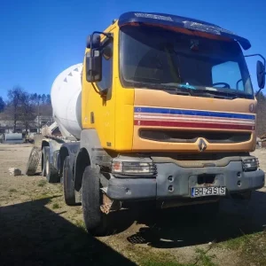 Renault Kerax 420 – Camion chantier robuste